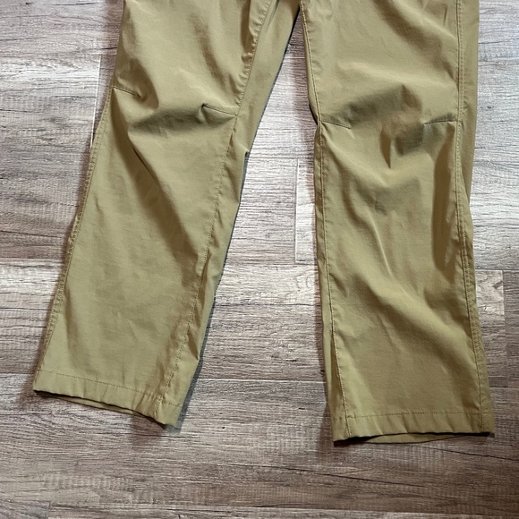 EDDIE BAUER Men's Rainier Pant (Size 38x32) - Picture 4 of 15